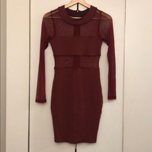 Bodycon red dress with mesh